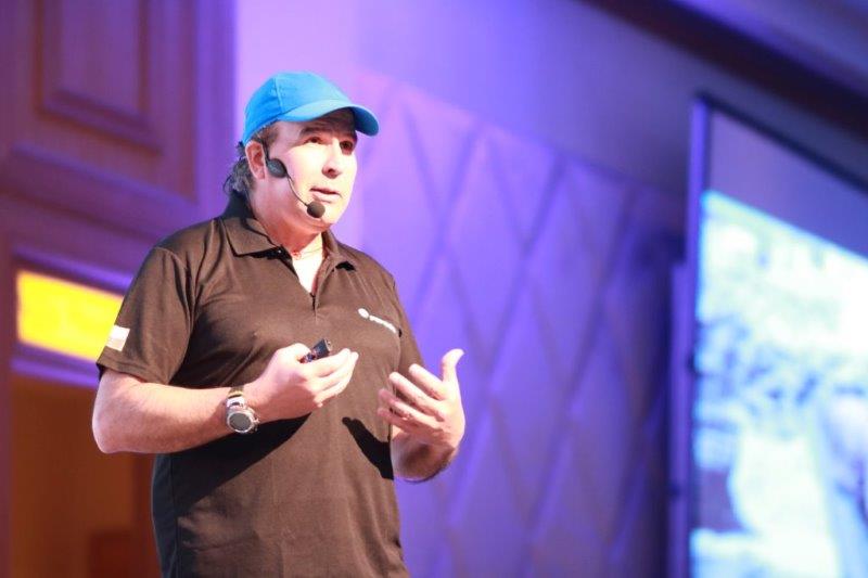  Motivante Charla "Everest, un sueño hecho realidad"