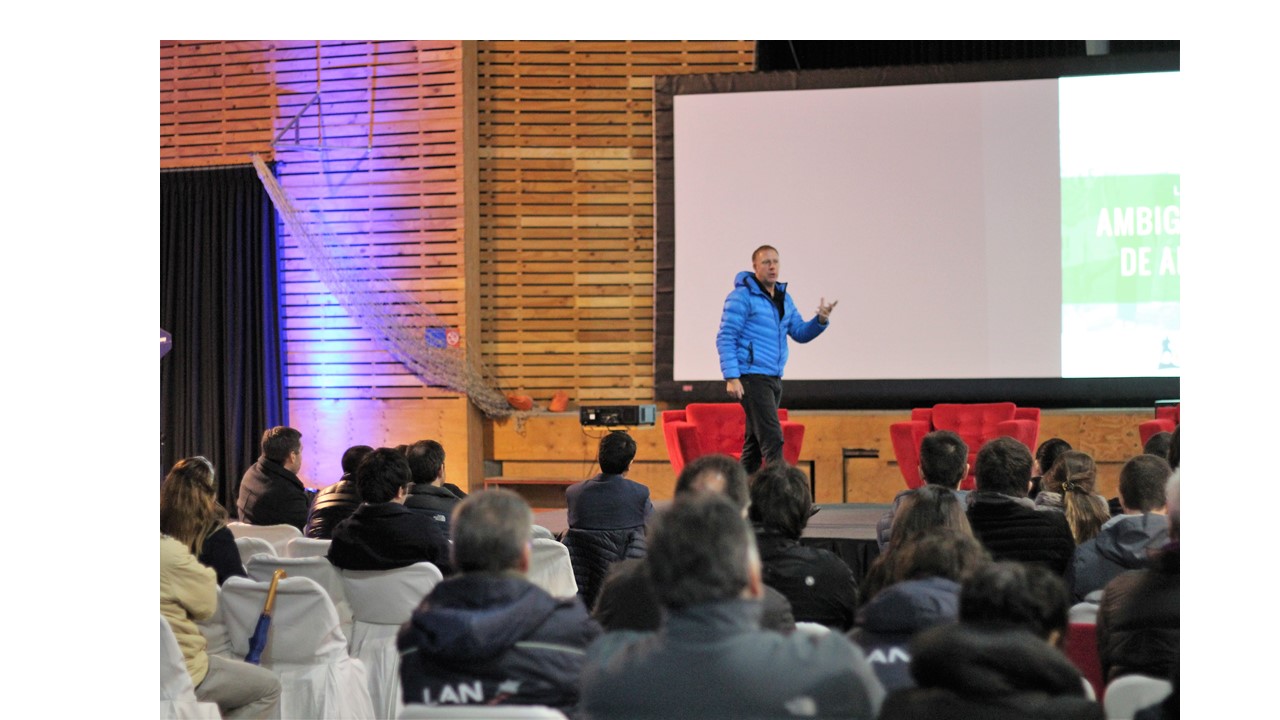Charla Motivacional - Rodrigo Cauas